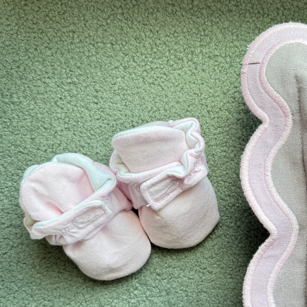 Pink Soft Newborn Baby Booties - Picture 6 of 8